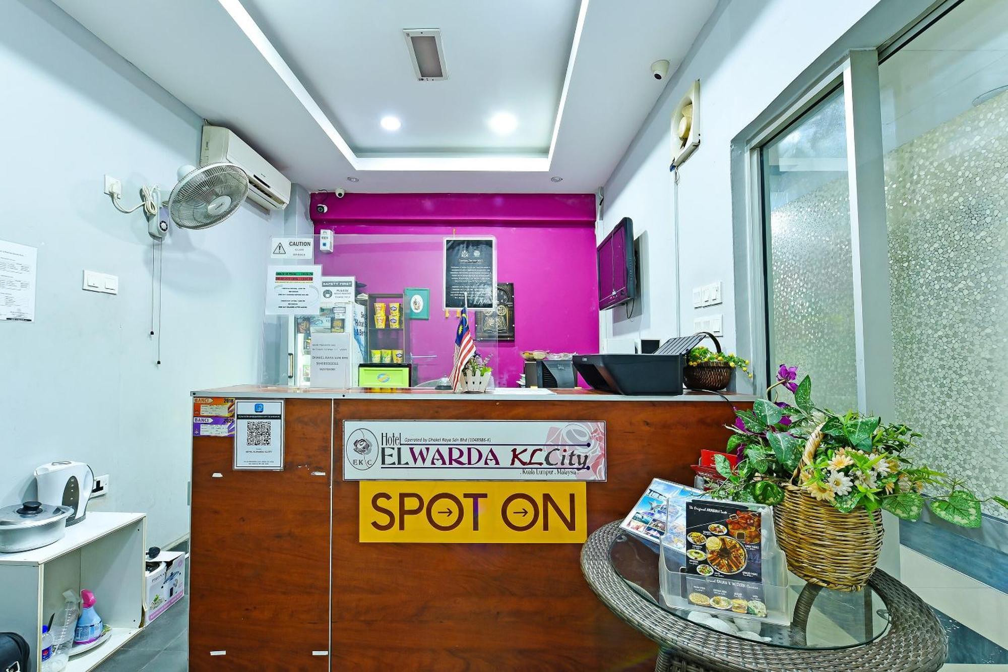Oyo 90138 Hotel Elwarda Klcity Куала Лумпур Екстериор снимка