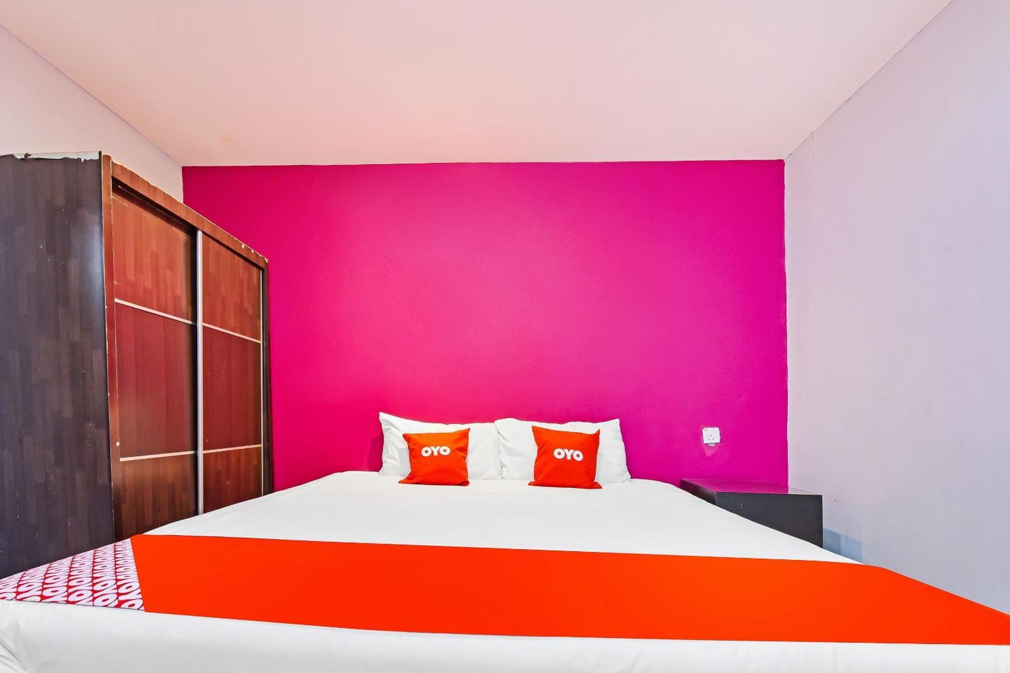 Oyo 90138 Hotel Elwarda Klcity Куала Лумпур Екстериор снимка
