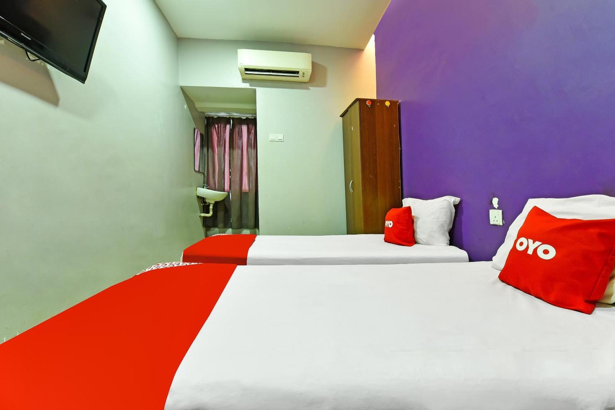 Oyo 90138 Hotel Elwarda Klcity Куала Лумпур Екстериор снимка